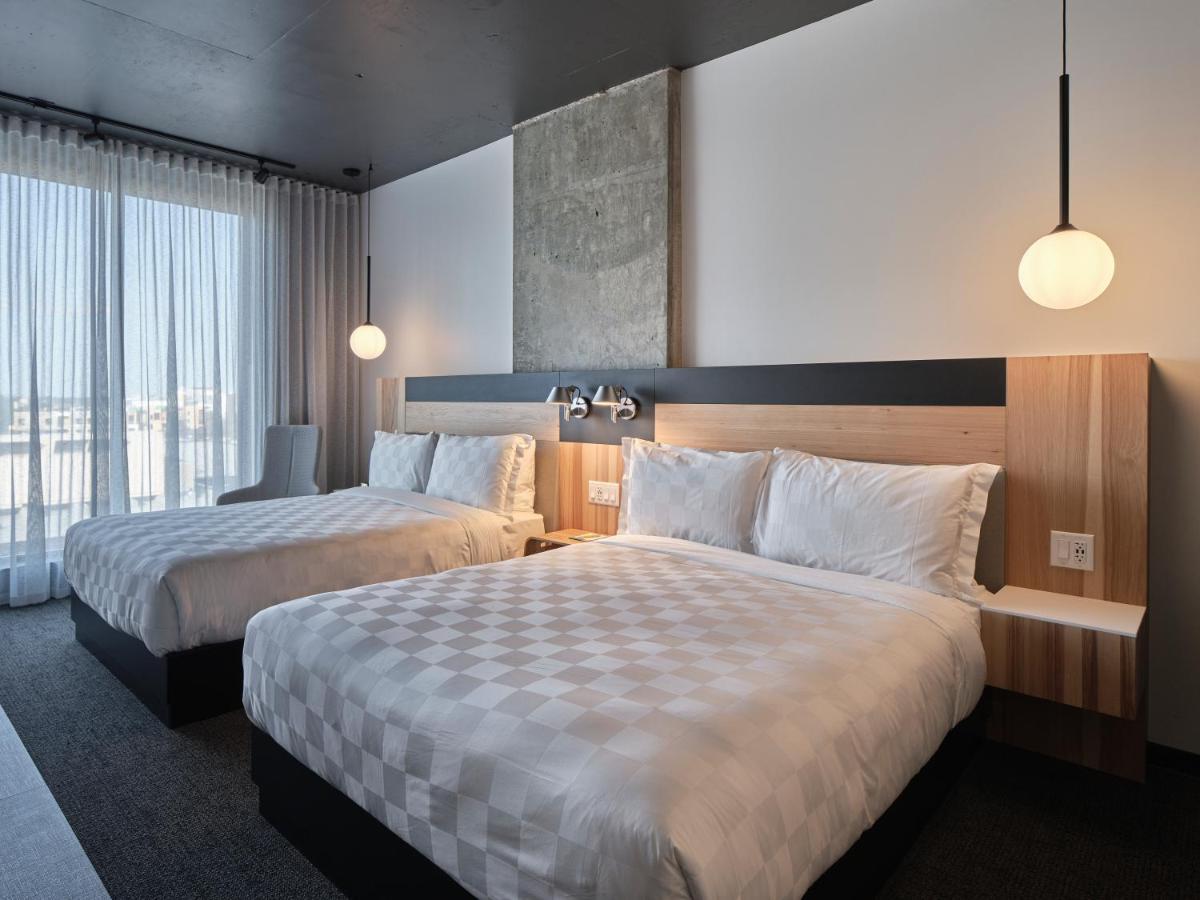 Alt Hotel Calgary University District Екстериор снимка