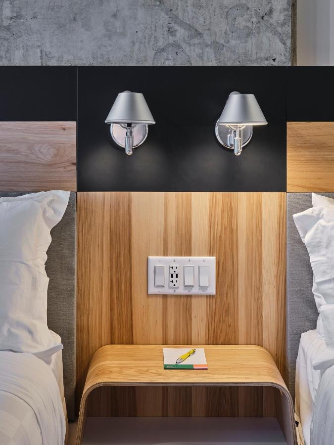 Alt Hotel Calgary University District Екстериор снимка